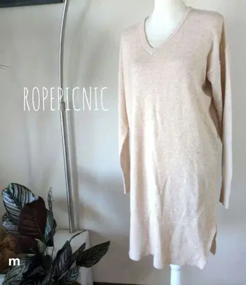 [세탁 가능] 로페피크닉 V넥 니트 원피스 아이보리