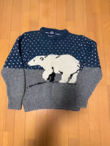 북극곰 디자인 니트 스웨터