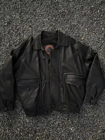 블랙 가죽 자켓 퀼팅 안감