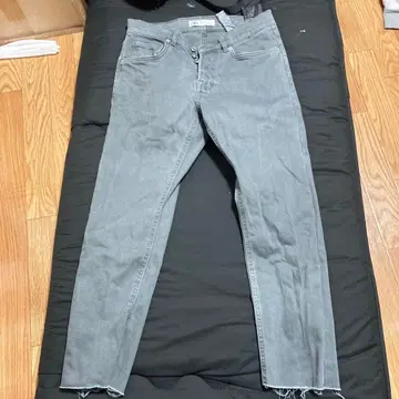 ZARA 그레이 데님 팬츠