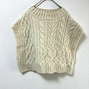 [ 새상품급 ] 로리즈팜 케이블 짜임 니트 베스트 F 루즈핏