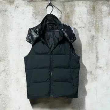 후드 부착 다운 베스트 블랙