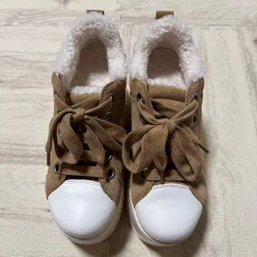 스즈키 아미 프로듀스 통굽 스니커즈 브라운 M 사이즈