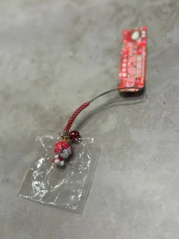 지역 한정 키티 도치기 딸기