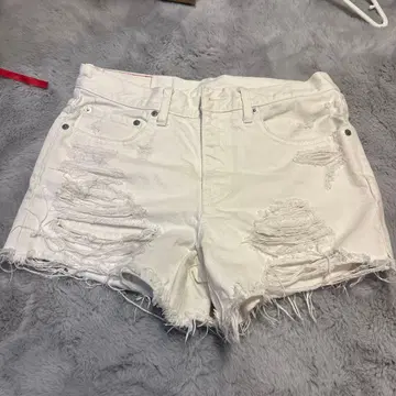 RNA 화이트 데미지 가공 숏팬츠 S