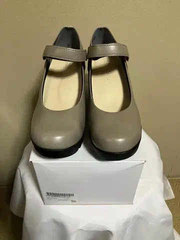 [새상품] FIRST CONTACT 펌프스 일본제