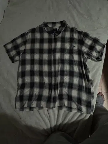 RVCA 블랙/화이트 체크 플란넬 셔츠