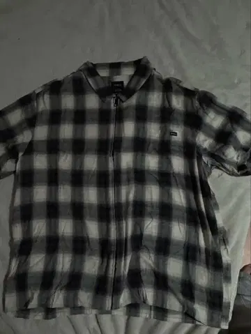 RVCA 블랙/화이트 체크 플란넬 셔츠