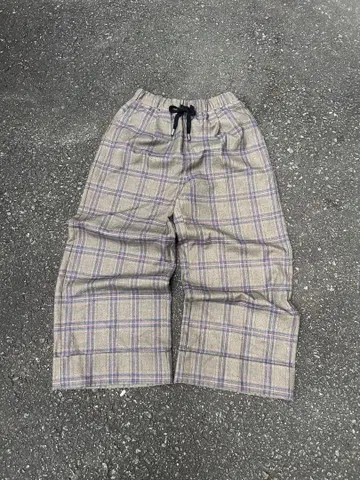 체크 무늬 와이드 팬츠 ( 허리밴딩 )