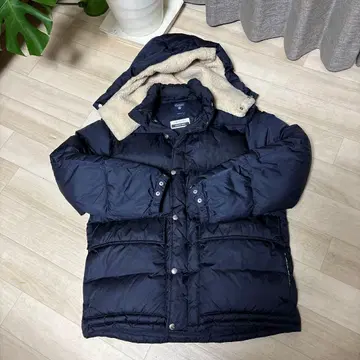 오시발 리몬타 원단 사용 네이비 다운 자켓 사이즈는 3입니다.