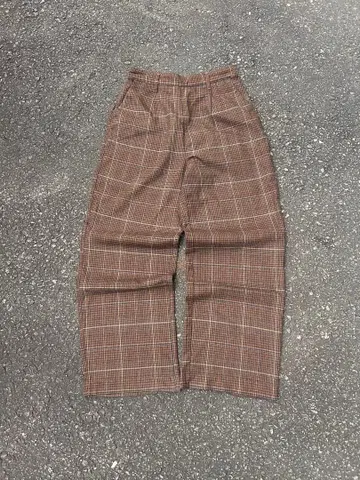 브라운 계열 체크 와이드 팬츠