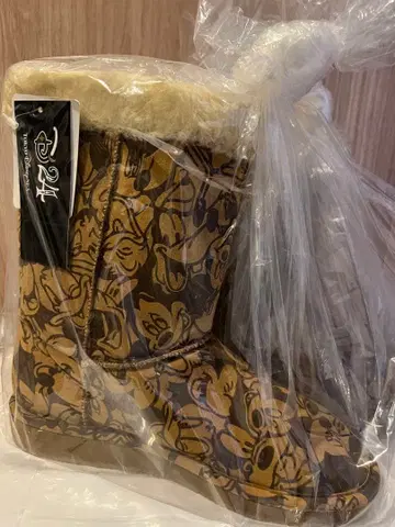 디즈니씨 D24 어그 부츠