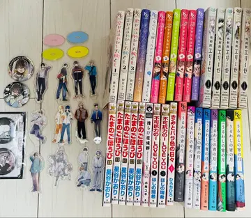 코믹스 33권 + 아크릴 스탠드 + 캔 배지 세트!