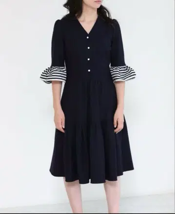 보더스 앳 발코니 원피스