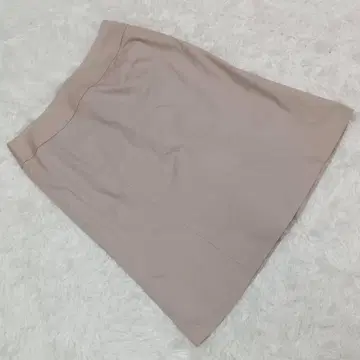 고품질 [내추럴 뷰티 베이직] (L) 무릎 기장 타이트 스커트 심플