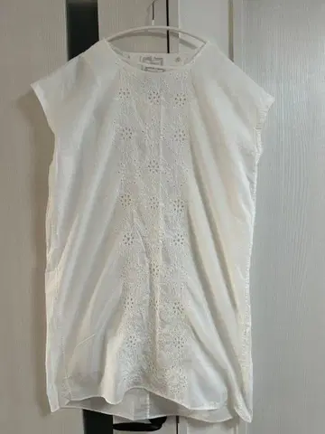 화이트 슬리브리스 원피스 이너 포함