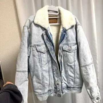 AMERICAN EAGLE 보아 카라 부착 데님 자켓