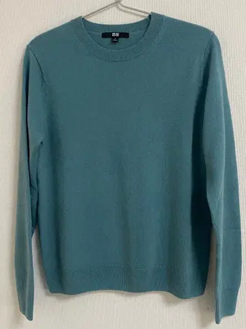 유니클로 캐시미어 크루넥 스웨터 WOMEN M 사이즈