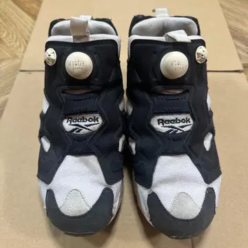 리복 인스타펌프 스니커즈 블랙/화이트