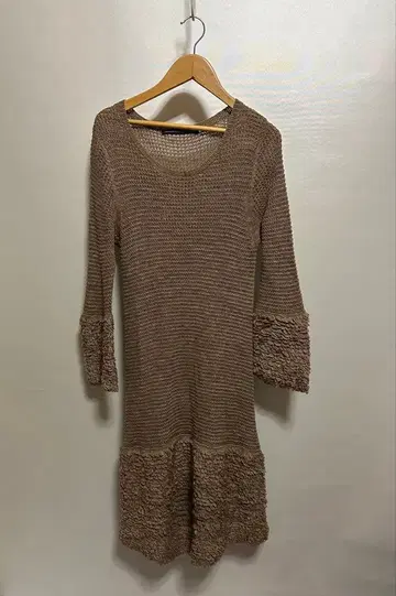 스픽 앤 스팬 베이지 니트 원피스 플레어 슬리브 린넨 울