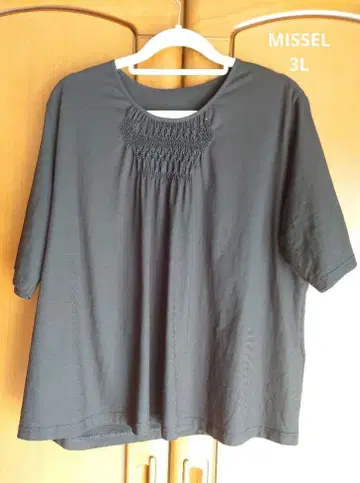 MISSEL 프론트 레이스 티셔츠 블랙 3L 사이즈