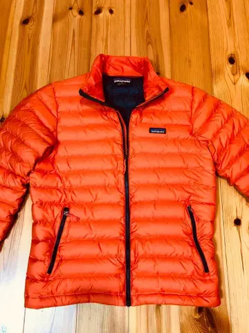 정품 patagonia 다운 스웨터 오렌지 M