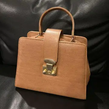 핸드백 가죽 소재