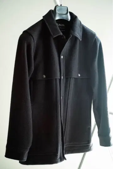 필슨 매키노 울 케이프 코트 (블랙, 미국제)