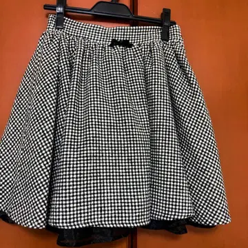 앙크루즈 체크 무늬 스커트