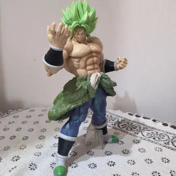 제일복권 드래곤볼 VS옴니버스의 D상 초사이어인 브로리 피규어