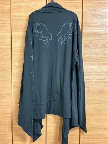 hyde  h.NAOTO 콜라보 가디건