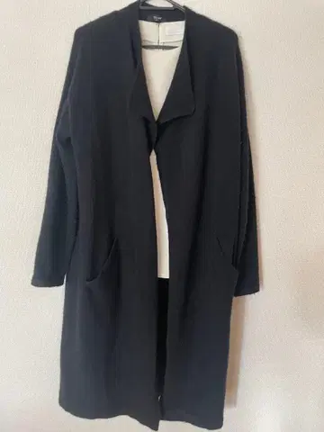 띠어리 두꺼운 원단 가디건