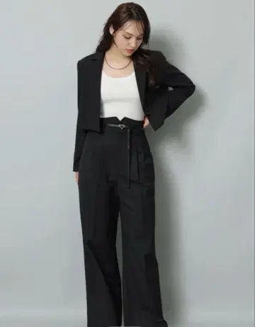 새상품 리랜드트루 벨티드 하이웨스트 팬츠 블랙 S