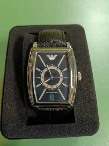 엠포리오 아르마니 손목시계 블랙