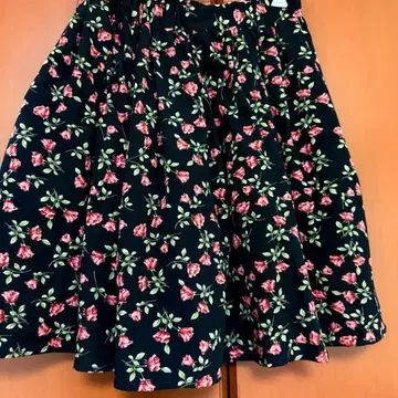 evelyn 꽃무늬 스커트 에블린