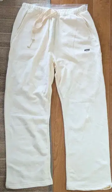 [ astrostuffs ] 릴랙스 팬츠 [ Bright ]