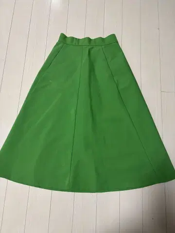 쿠미쿄쿠 그린 플레어 스커트 사이즈 2