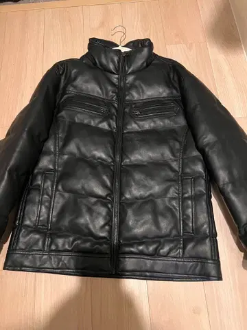 블랙 합성 피혁 패딩 자켓