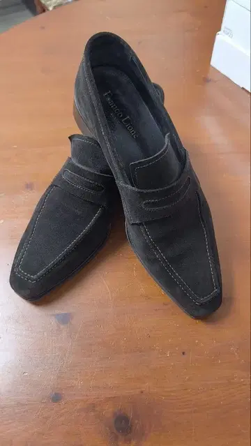 FERRAGAMO 블랙 스웨이드 드레스 슈즈 42