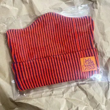 VaundyVAWS limited Beanie 'little punk'