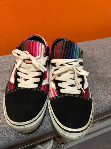 Vans 하이컷 스니커즈 레드/블랙