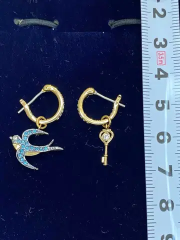 스와로브스키 제비와 열쇠 귀걸이