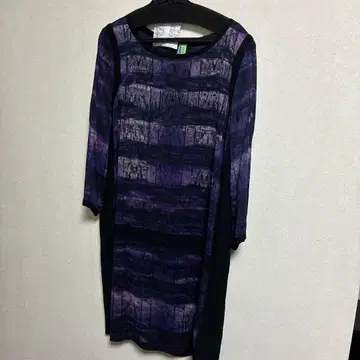 보라색과 블랙 긴팔 무릎 기장 원피스 G a b ardine KT