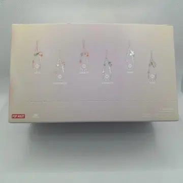 POP MART Big in Cherry 컬렉션