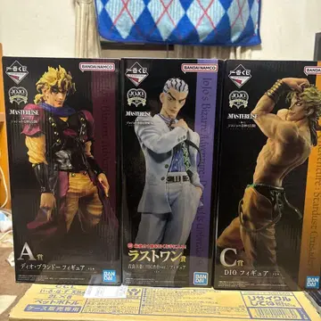 죠죠의 기묘한 모험 피규어 3체 세트