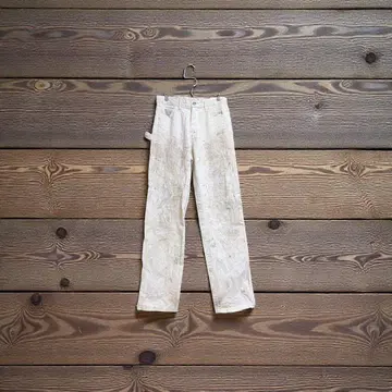 화이트 페인터 팬츠 얼룩 있음