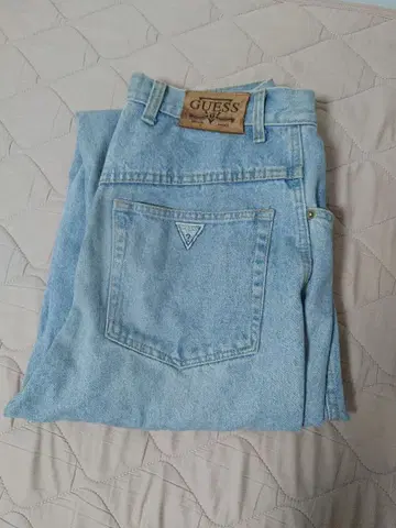 GUESS 라이트 블루 데님 팬츠