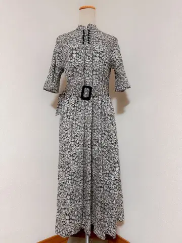 I am I in fact - 리버티 스탠드 카라 원피스