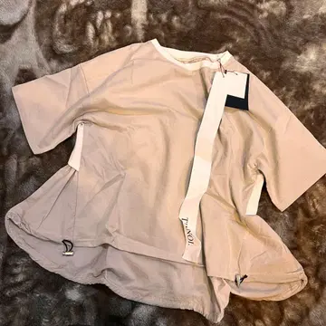 새상품 트라노이 tranoi 이소재 반팔 상의