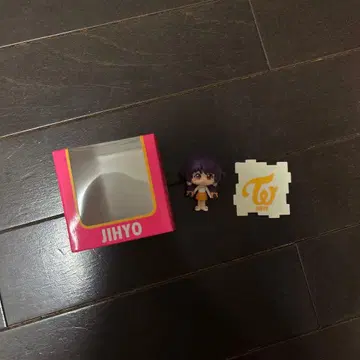 JIHYO 피규어